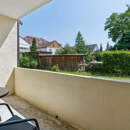 Mit Kueche, Neu-ulm, 3 Personen アパート